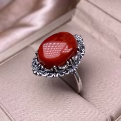 Elegant South Red Agate Ring