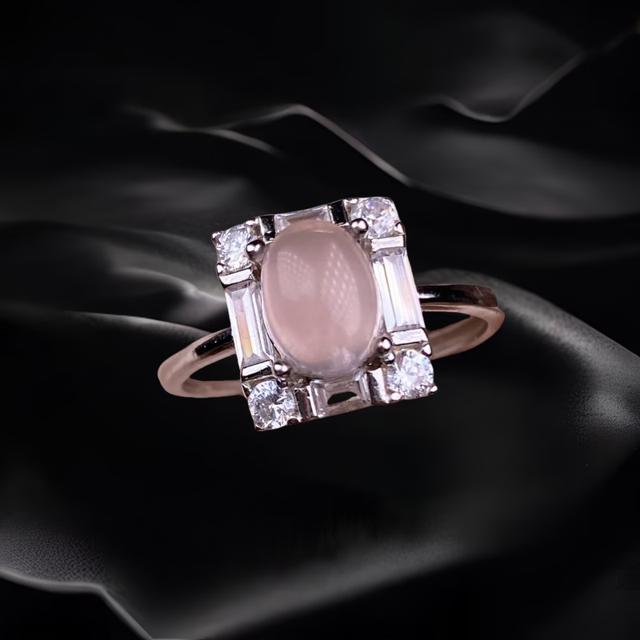 Luxurious Rose Quartz Ring