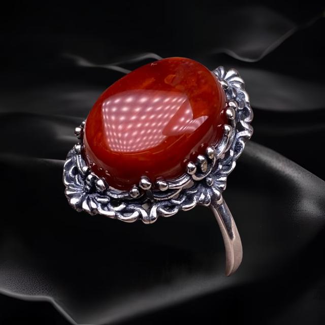 Elegant South Red Agate Ring