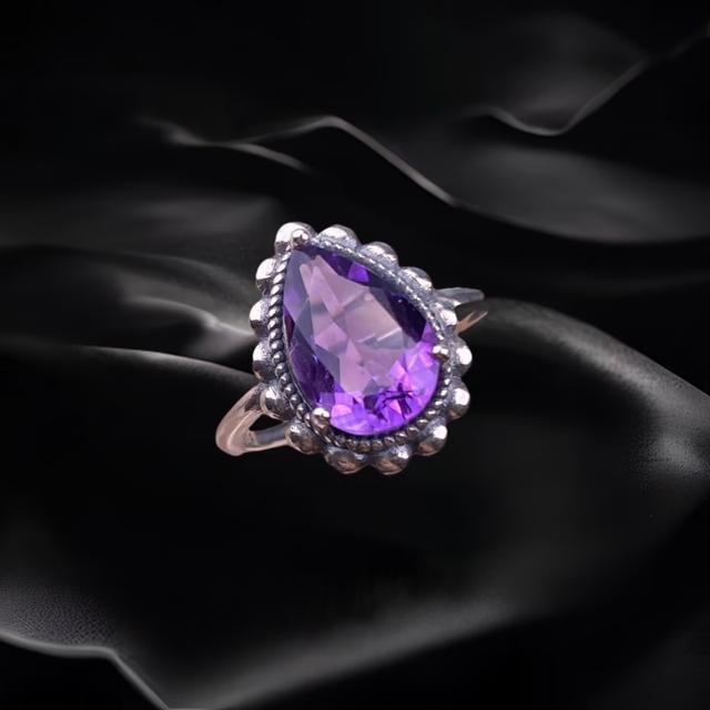 Retro Amethyst Ring